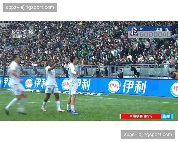 陈晋一任意球世界波技惊四座 申花定位球成破局利器